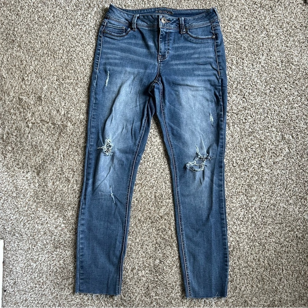 🦋 Maurices Blue Mid Rise Distressed Denim Skinny Jeans Pants Medium